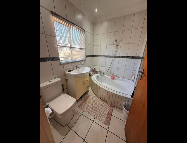 3 BEDROOM HOUSE FOR SALE IN GLEN MARAIS